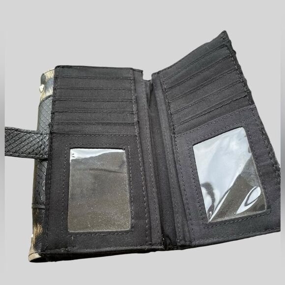 Kathy Van Zeeland Long Wallet - Picture 9 of 9